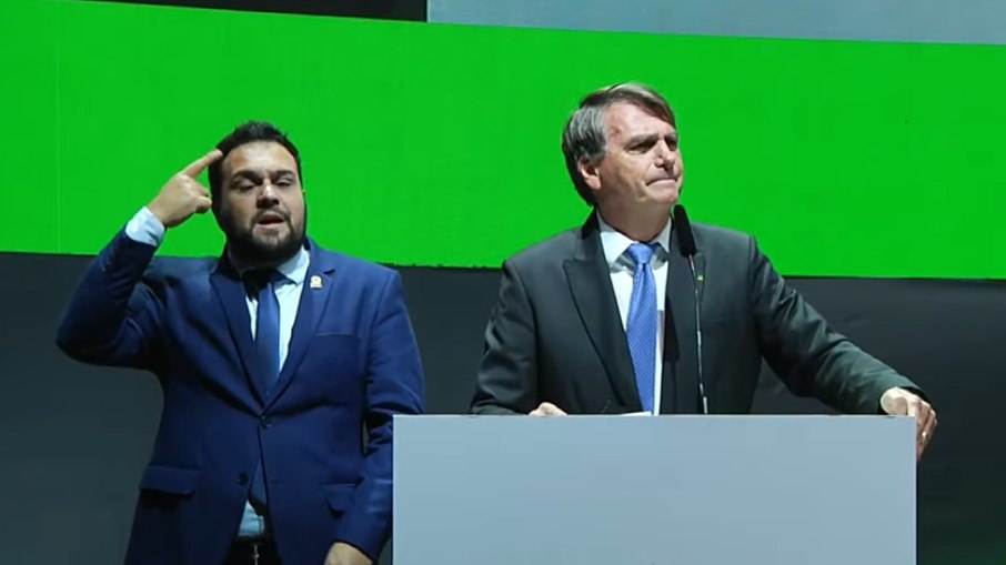 Jair Bolsonaro discursando na CNA