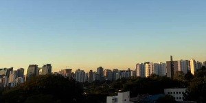 Brasil tem calorão no Centro e frente fria pelo litoral de SP