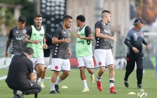 Vasco atinge a marca de 150 jogos na história da Série B Vasco atinge a marca de 150 jogos na história da Série B