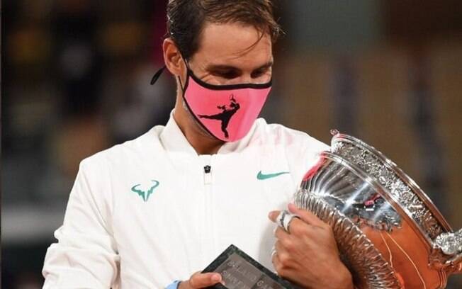Nadal conquista 13º título de Roland Garros, vencendo Djokovic