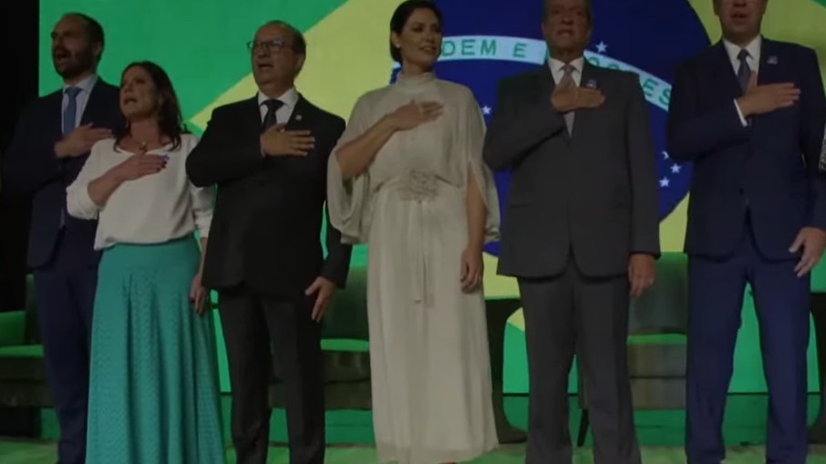 Michelle Bolsonaro toma posse como presidente do PL Mulher