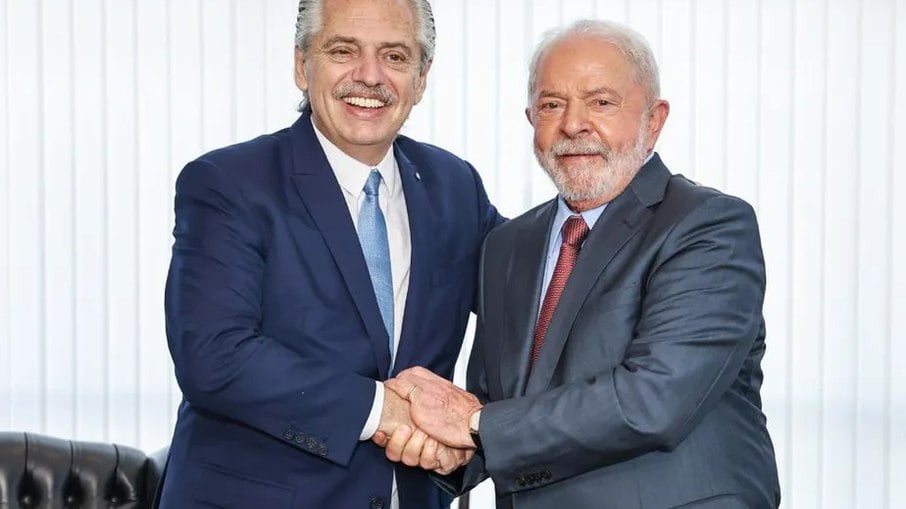 Lula e com o presidente da Argentina, Alberto Fernández