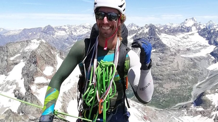 Matt Munting morreu após saltar de uma montanha na Itália Matt Munting morreu após saltar de uma montanha na Itália
