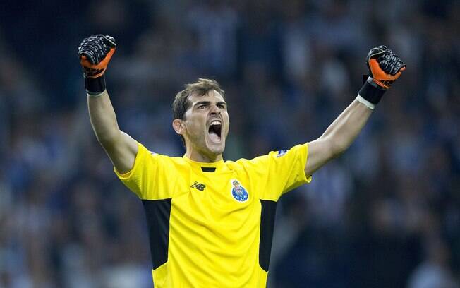 Dois meses depois de sofrer um infarto, Casillas voltou aos treinamentos pelo Porto.
