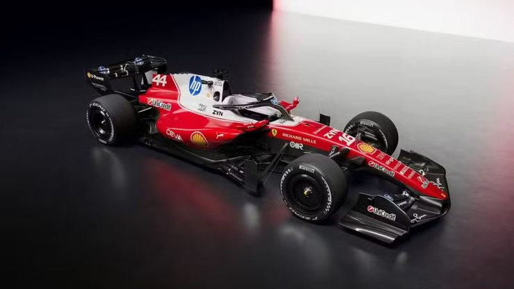 F1: Ferrari revela nova pintura do carro para temporada de 2026