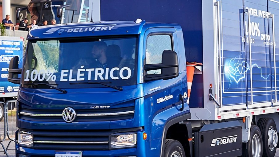 Veículos de carga elétricos ganharam destaque na feira, em São Paulo