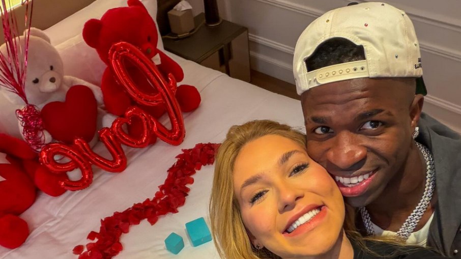 Vinicius Junior e Virginia em postagem nas redes sociais Vinicius Junior e Virginia em postagem nas redes sociais