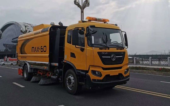 Caminhão aspirador MAX60