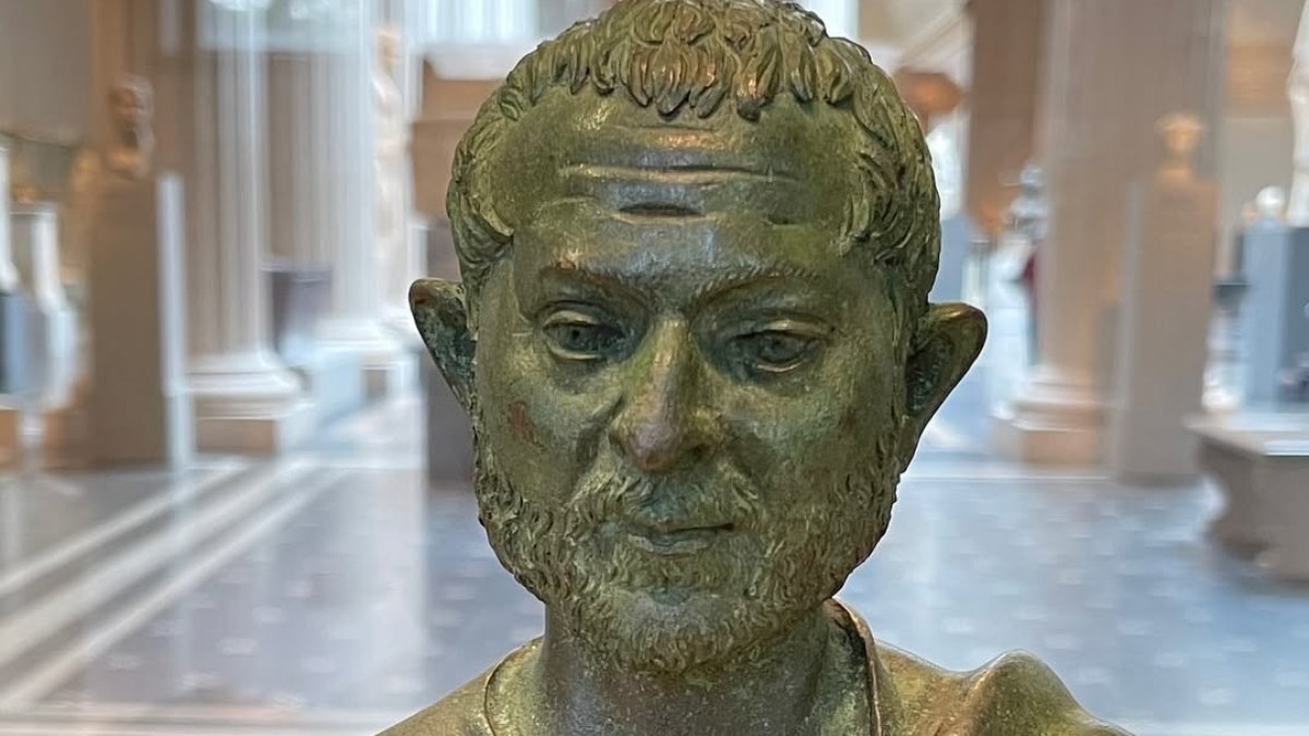 Estátua parecida com o presidente Lula faz sucesso entre internautas. Estátua parecida com o presidente Lula faz sucesso entre internautas.