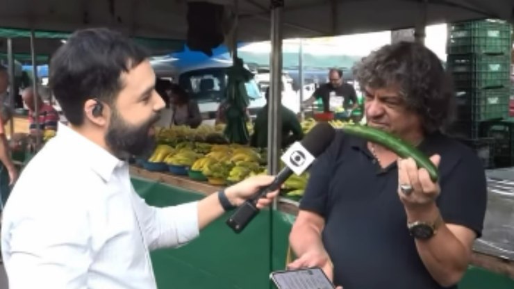 Rep%C3%B3rter%20passa%20por%20saia%20justa%20ao%20vivo%20ap%C3%B3s%20homem%20mostrar%20pepino
