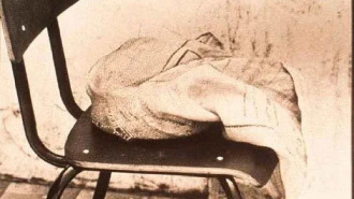 A imagem do saco e da cadeira ficou registrada eternamente na história de Goiânia após o maior acidente radioativo do mundo