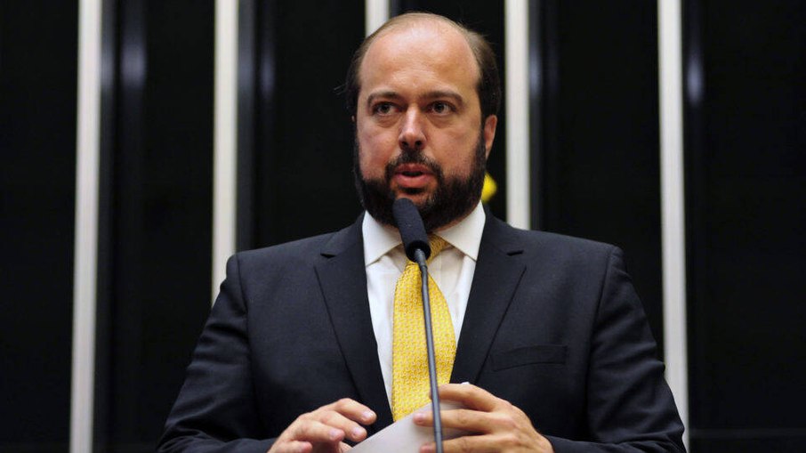 Alexandre Silveira será relator da PEC da Transição, diz Marcelo Castro