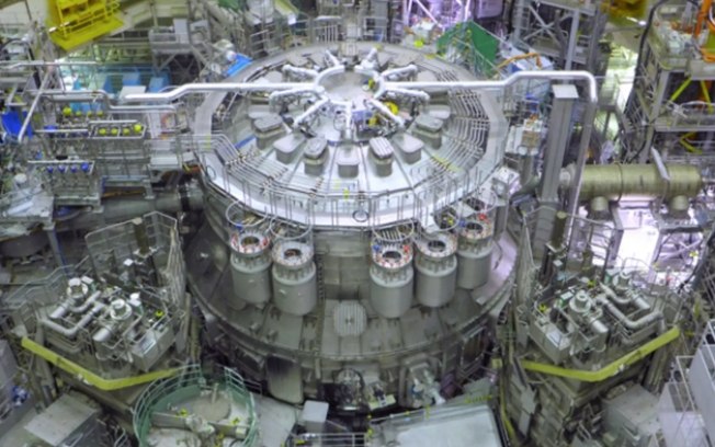 Maior reator de fusão nuclear do mundo começa a funcionar no Japão