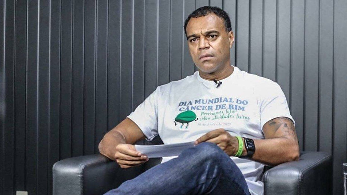 Ex-jogador Denilson opina sobre próximo técnico do Corinthians Ex-jogador Denilson opina sobre próximo técnico do Corinthians