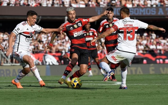 Arrascaeta durante o jogo no Morumbi Arrascaeta durante o jogo no Morumbi