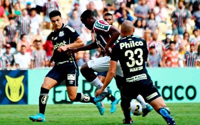 Campeonato Brasileiro começa com empate entre domínio do Fluminense e o Santos quase sem atacar