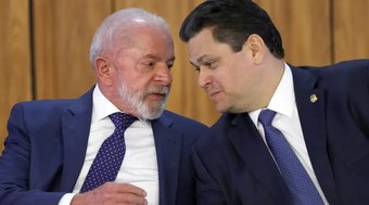 Justiça suspende direitos políticos de Garotinho 