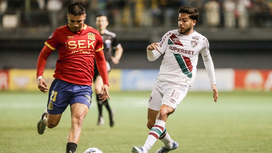 Com golaço no final, Fluminense busca empate na Sul-Americana Com golaço no final, Fluminense busca empate na Sul-Americana