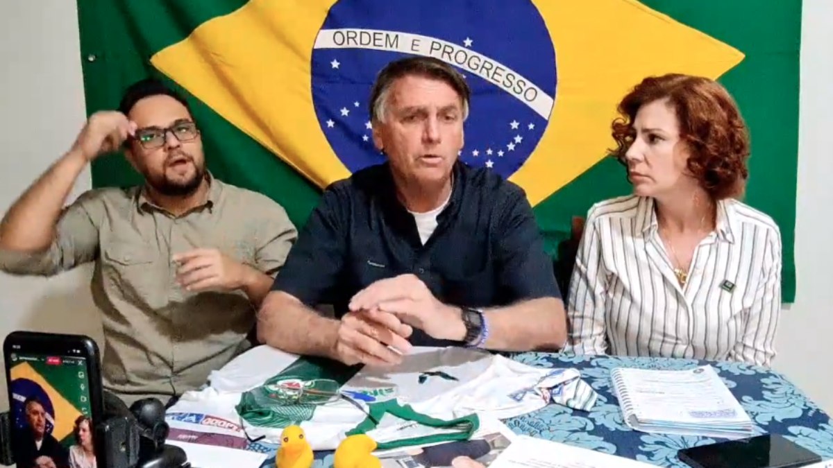 Presidente Jair Bolsonaro em live