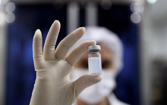 CoronaVac: como eficácia da vacina se compara a outros imunizantes já aplicados no Brasil?