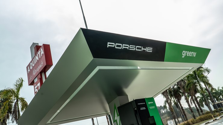 Porsche investe em rede de carregadores ultrarrápidos no Brasil