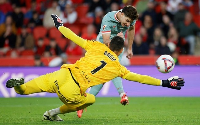 Julián Álvarez marca o gol da vitória do Atlético de Madrid sobre o Mallorca por 1 a 0 neste domingo, pelo Campeonato Espanhol