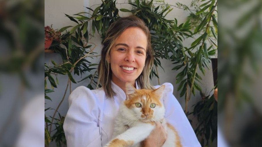 Dra. Camila Ferreira Santoro, da Tudodvet
