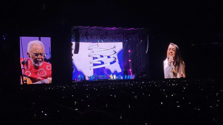 Gilberto Gil se emociona ao dividir palco com Preta
