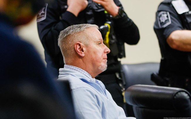 Colin Gray alegou que não sabia dos planos do filho nem do seu envolvimento com comunidades violentas na internet Colin Gray alegou que não sabia dos planos do filho nem do seu envolvimento com comunidades violentas na internet
