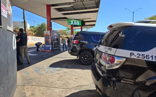 DIG cumpre mandado em posto de combustível contra lavagem de dinheiro do PCC na Via Expressa