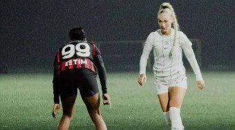 FC%20Como%20bate%20Milan%20e%20entra%20na%20briga%20pelo%20Italiano