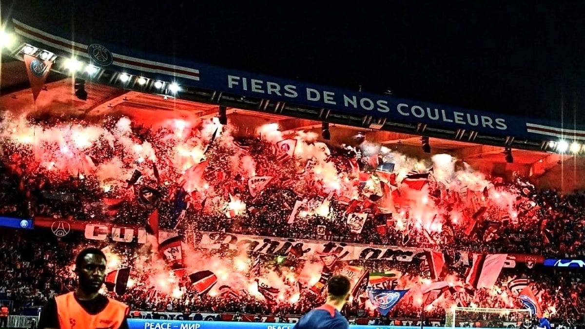 A contre-courant du Brasileirão, la France lâche des drapeaux dans les stades