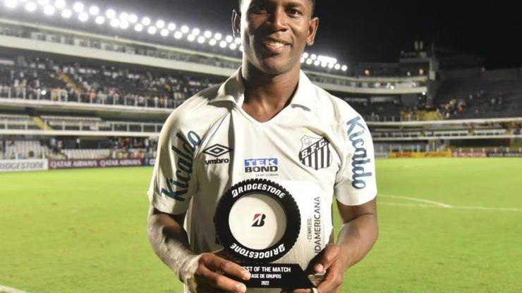 Ex-Santos tem estado de saúde atualizado após atentado a tiros