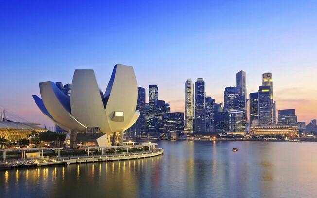 Singapura é um país da Ásia que está na lista dos lugares mais em conta do mês de março Singapura é um país da Ásia que está na lista dos lugares mais em conta do mês de março