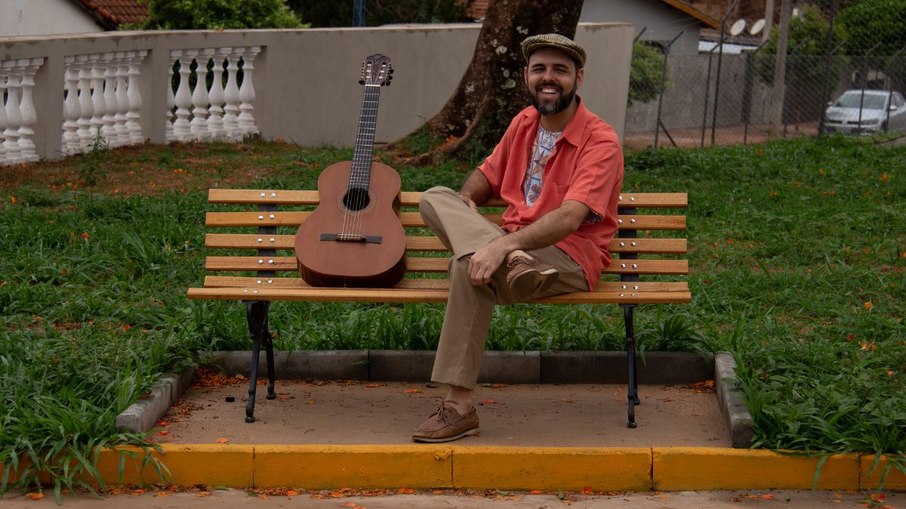 Guilherme Garboso lança “Roçando o Urbanismo”, obra sonora sobre identidade e pertencimento Guilherme Garboso lança “Roçando o Urbanismo”, obra sonora sobre identidade e pertencimento