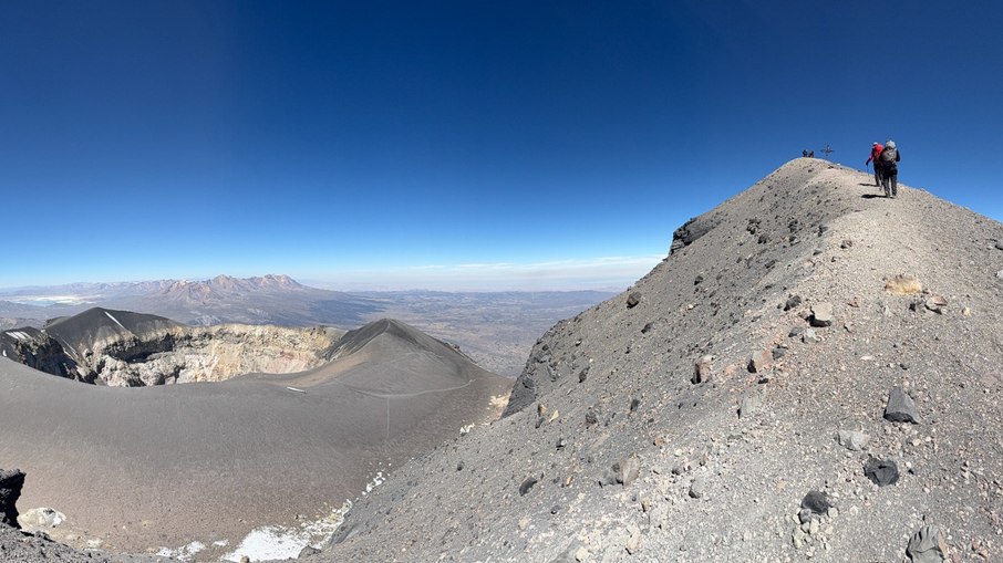 Cratera e cume do El Misti, 5822m - Peru