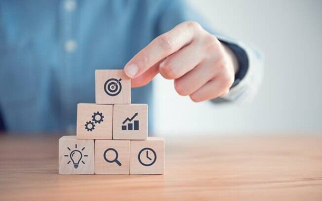 Aprender, desaprender e reaprender: o processo de atualização profissional