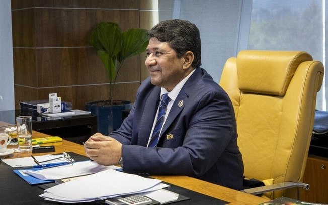 Ednaldo Rodrigues durante a reunião