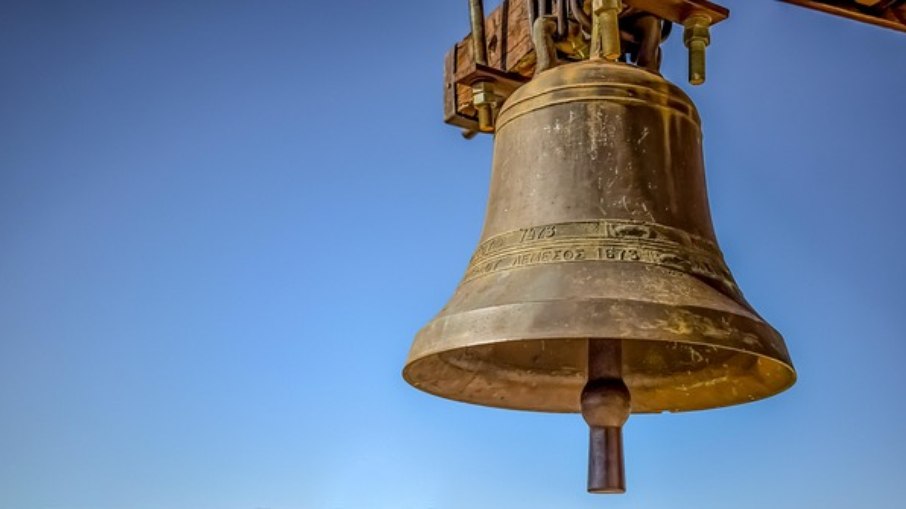 Igrejas de todo opaís tocam sinos em comcmoração ao novo Papa