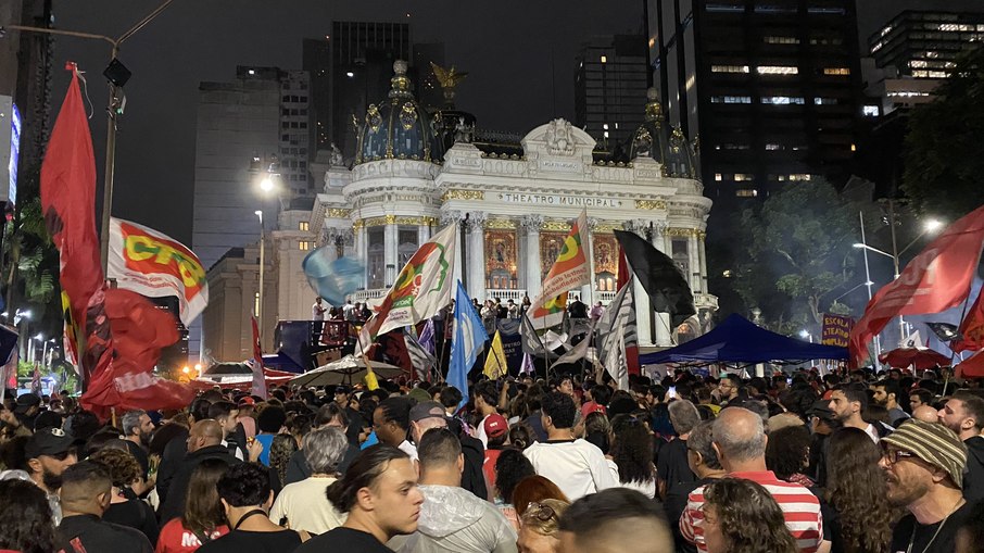 Manifestantes cariocas se reuniram na Cinelândia