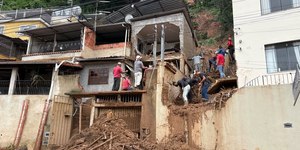 Juiz de Fora e Uba têm 62 mortes e chuva deve diminuir