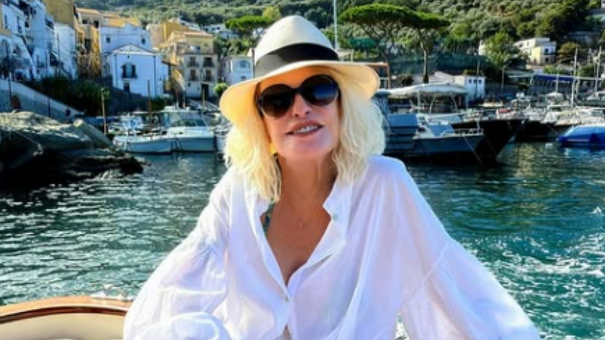 Após férias na Itália, Ana Maria Braga anuncia volta ao Mais Você