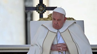 Papa Francisco se desculpa após dizer que existe 