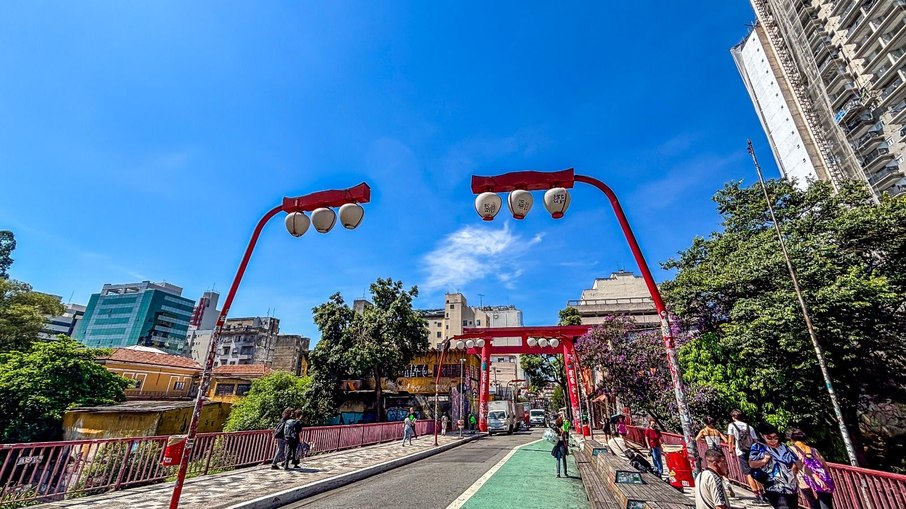 Rua no bairro da Liberdade - São Paulo