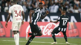Botafogo vence o Universitario e respira na Libertadores