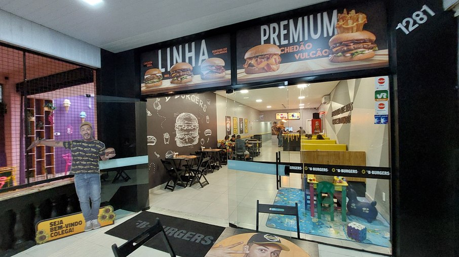 A fachada do The B-Burgers Indaiatuba A fachada do The B-Burgers Indaiatuba