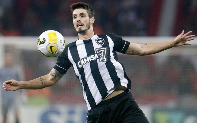 Lucas Piazon desfalca Botafogo em decisão na Copa do Brasil