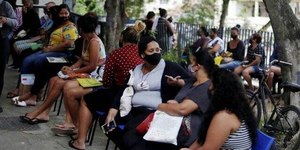 BPC e Bolsa Família têm novas regras; veja o que muda