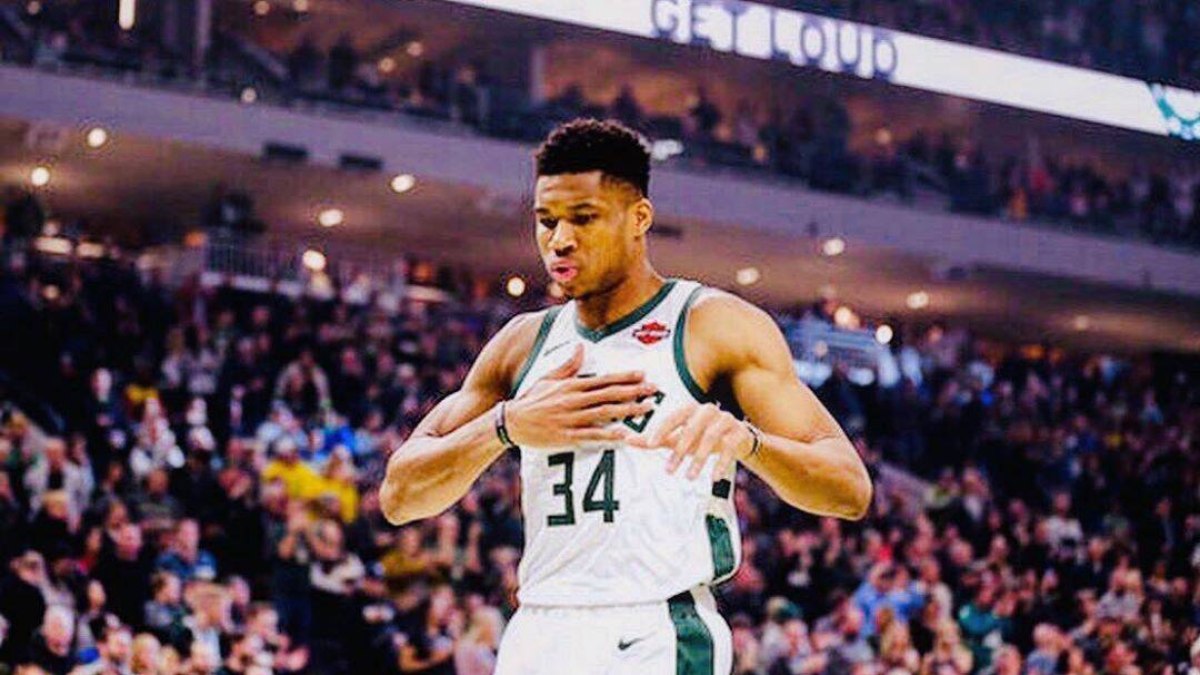 Giannis Antetokounmpo imita comemoração de Viktor Gyökeres e viraliza nas redes