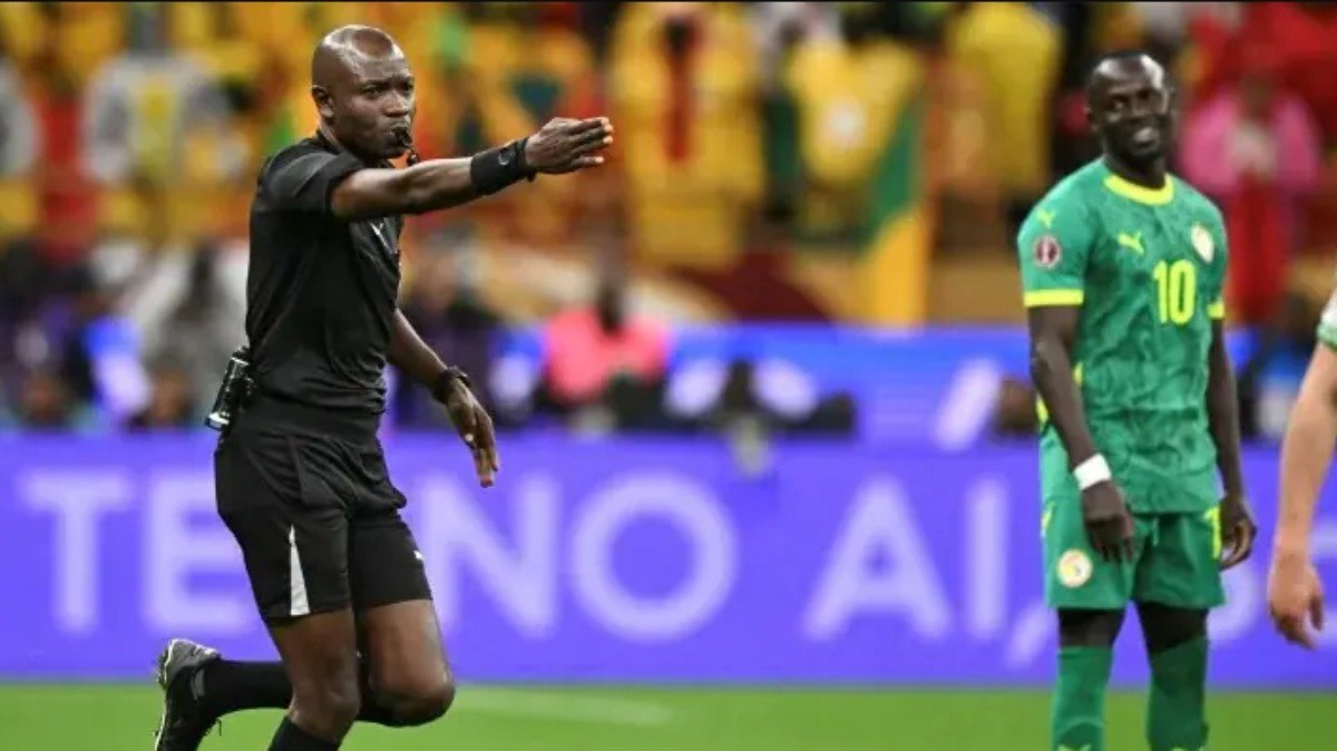 Pol%C3%AAmica%20em%20final%20pode%20causar%20pris%C3%A3o%20de%20%C3%A1rbitro